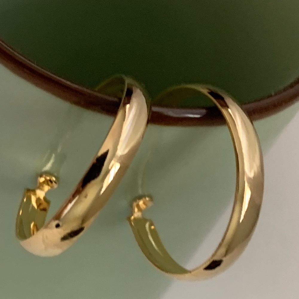 New vintage spring closure hoop earrings